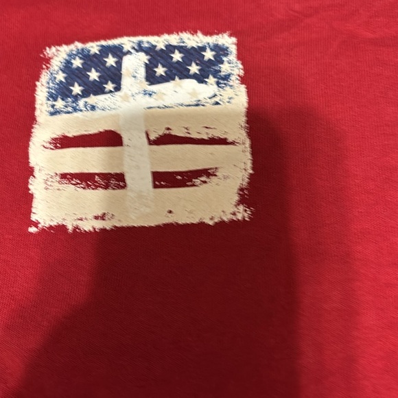Red tshirt with flag, cross and one nation under God print size small - Picture 3 of 4